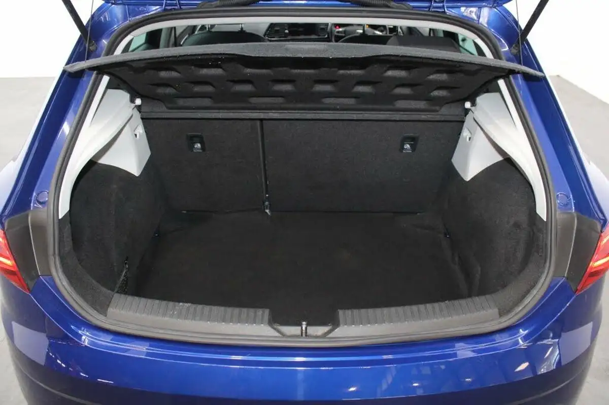 2018-seat-leon-14-tsi-fr-technology-hatchback-5d-big-17