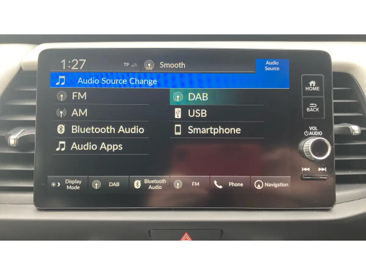 2020-honda-jazz-15-i-mmd-ex-big-24