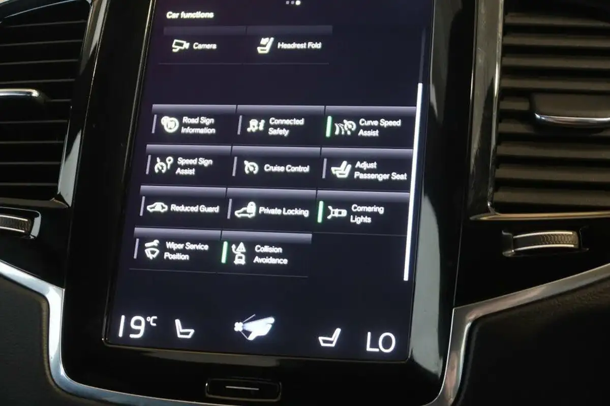 2022-volvo-xc90-20td-b5-r-design-big-21