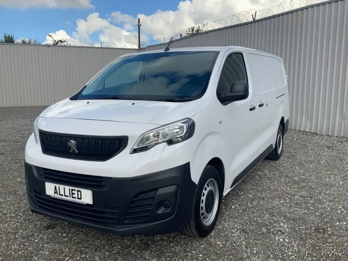 2023-peugeot-expert-15-bluehdi-professional-premium-long-1000-big-2
