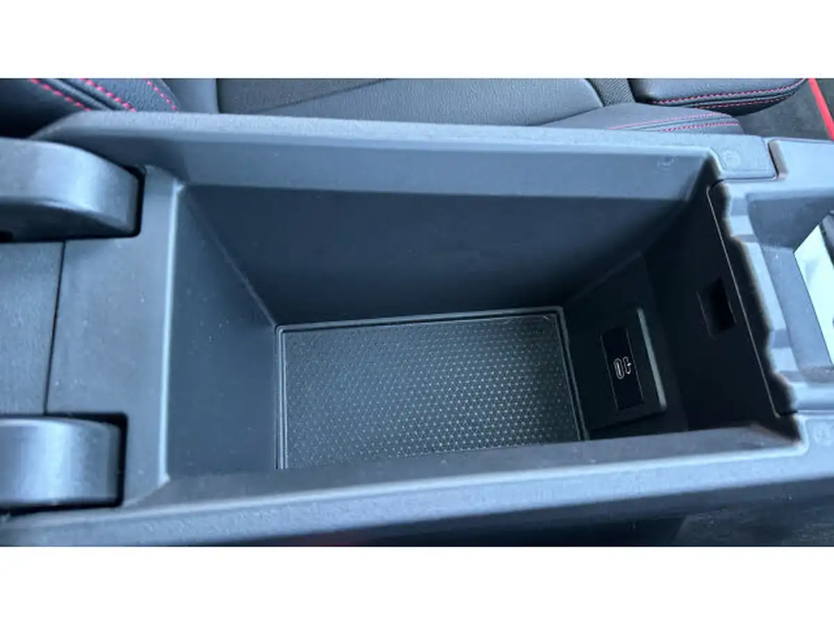2023-bmw-1-series-20-128ti-lcp-big-38