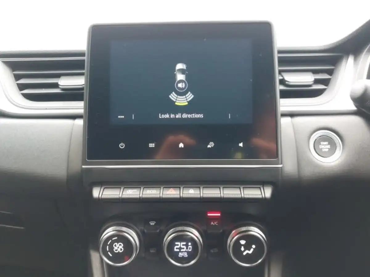 2022-renault-captur-13-tce-iconic-edition-edc-auto-big-10