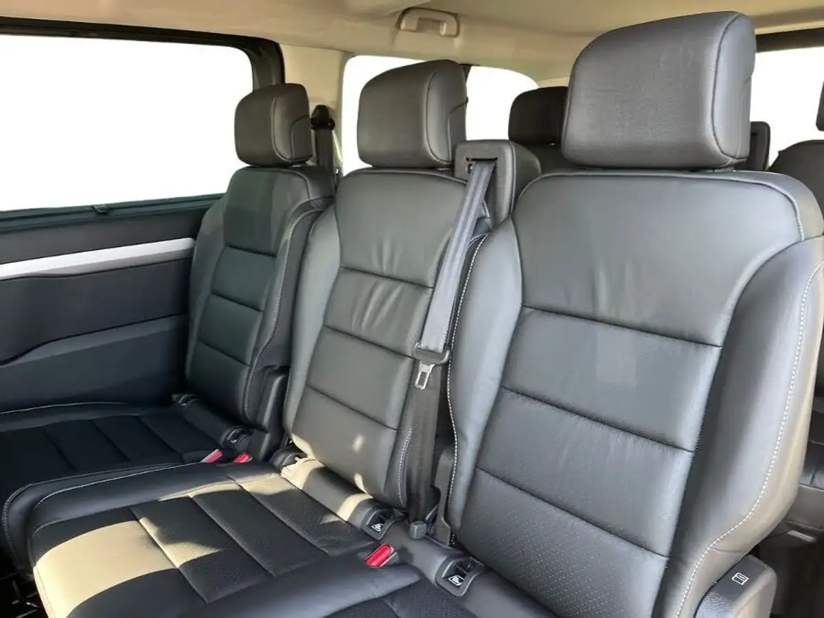 2023-peugeot-traveller-e-business-vip-long-big-8