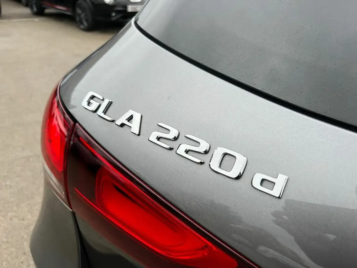 2023-mercedes-benz-gla-class-20d-gla-220d-amg-line-premium-station-wagon-big-32