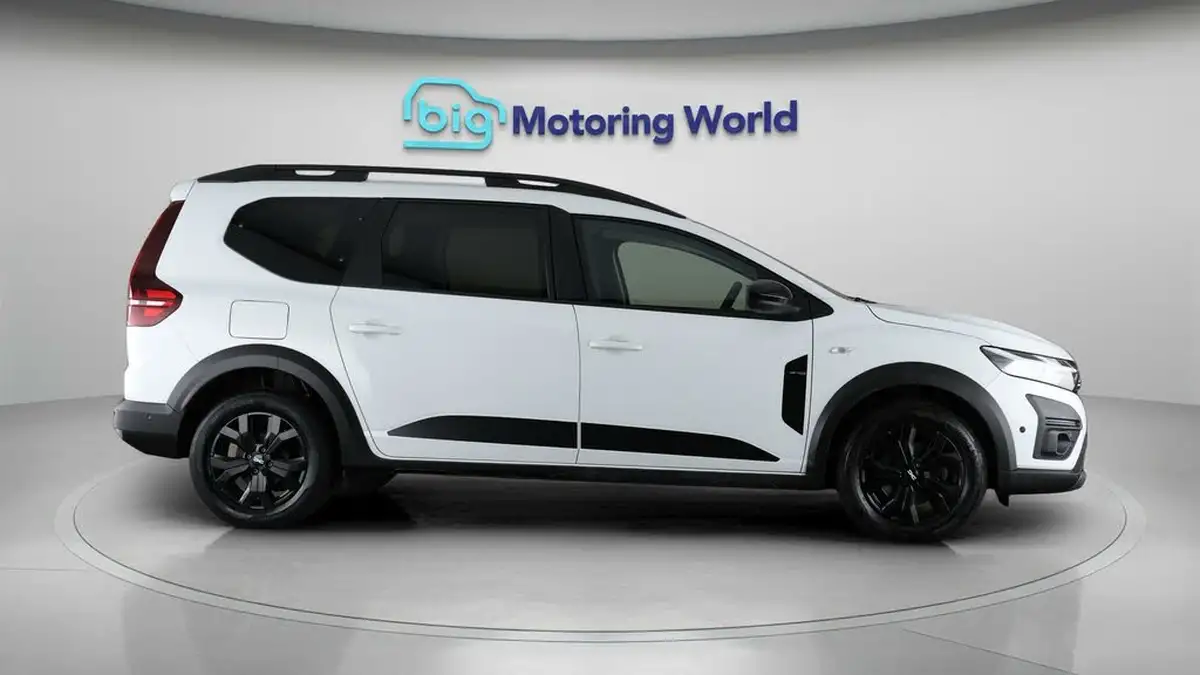 2023-dacia-jogger-10-tce-extreme-se-big-8