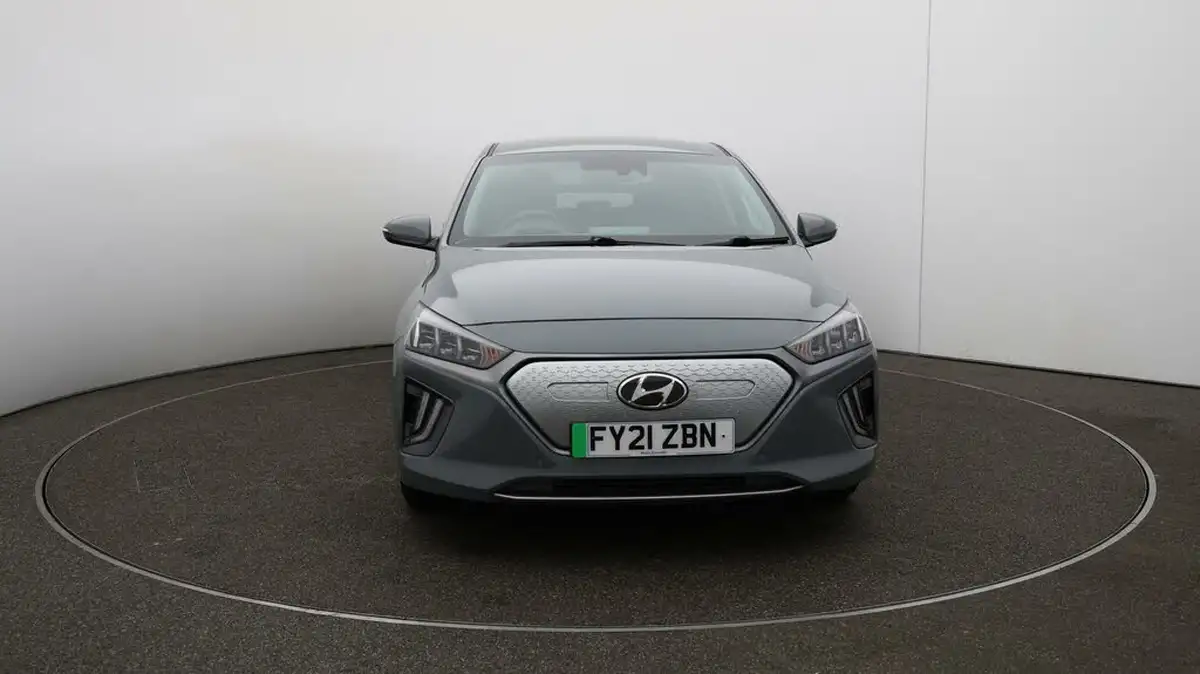 2021-hyundai-ioniq-e-premium-se-electric-100kw-big-2
