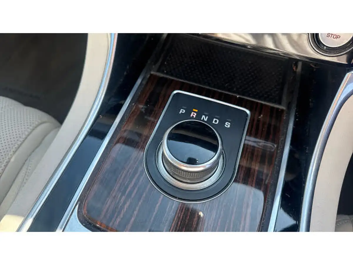2017-jaguar-xf-20td-portfolio-180ps-saloon-4d-1999cc-auto-big-30