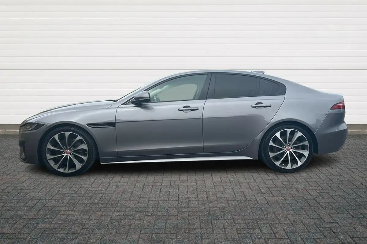 2019-jaguar-xe-20d-r-dynamic-se-big-13