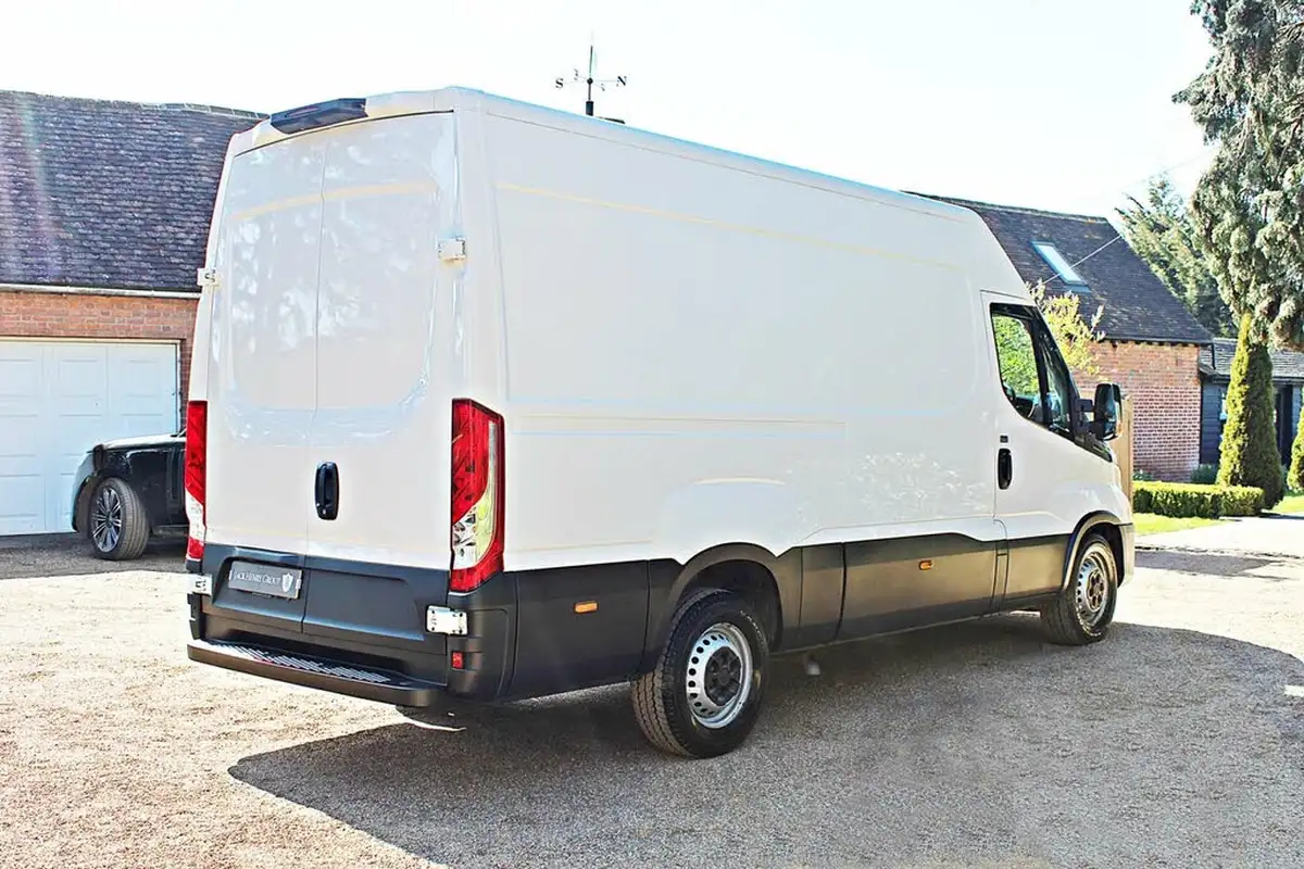 2021-iveco-daily-s-class-23td-35s14v-business-3520mm-h2-136pseu6dt-big-4