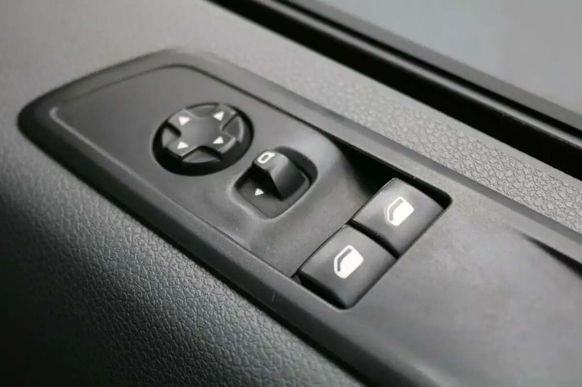 2021-peugeot-expert-e-professional-standard-75kwh-panel-big-60