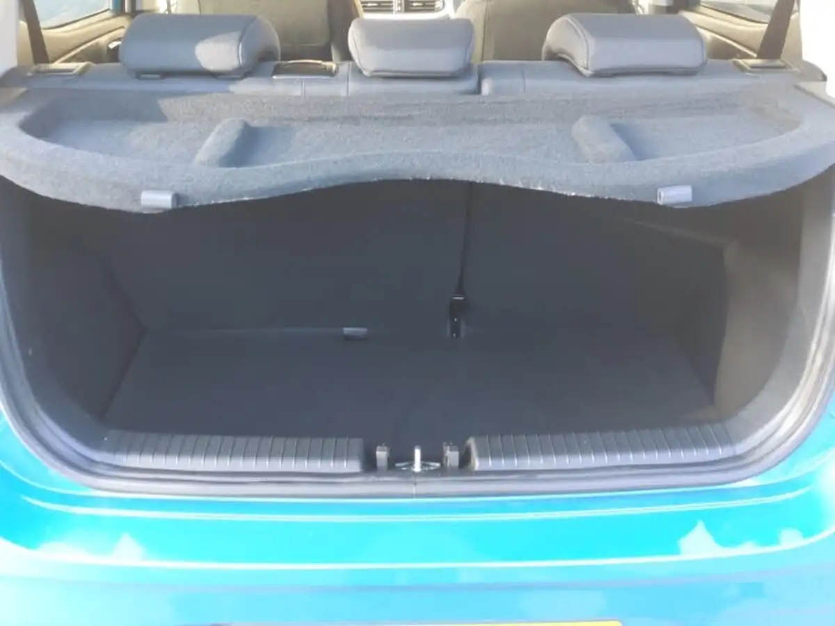 2022-hyundai-i10-12-premium-auto-big-7