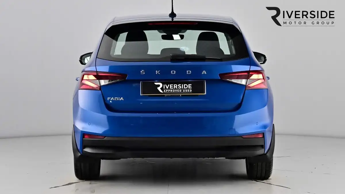 2022-skoda-fabia-10-tsi-se-l-95ps-hatchback-big-4