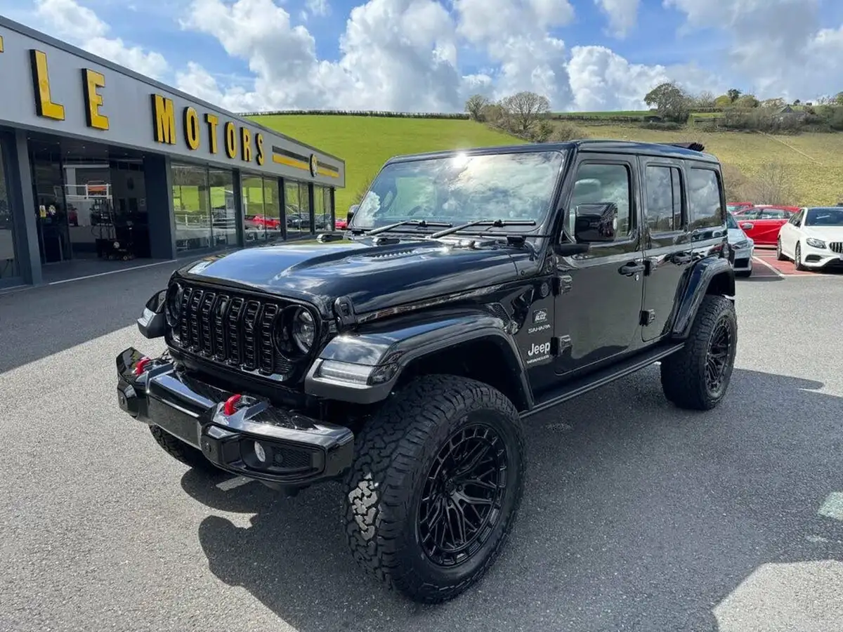 2025-jeep-wrangler-big-2