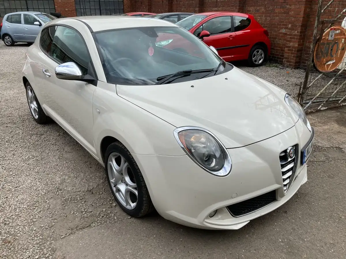 2014-alfa-romeo-mito-16jtdm-2-distinctive-big-2