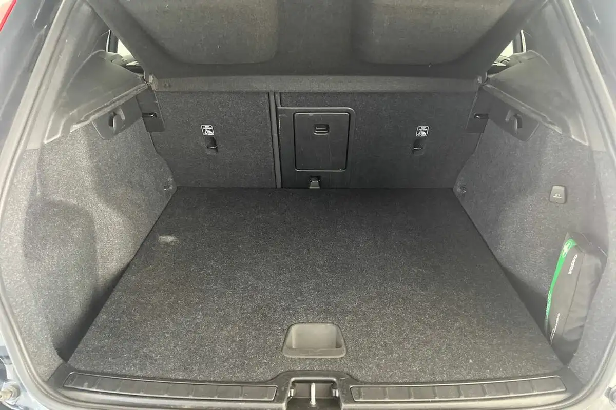 2022-volvo-xc40-15-t4-inscription-expression-big-7