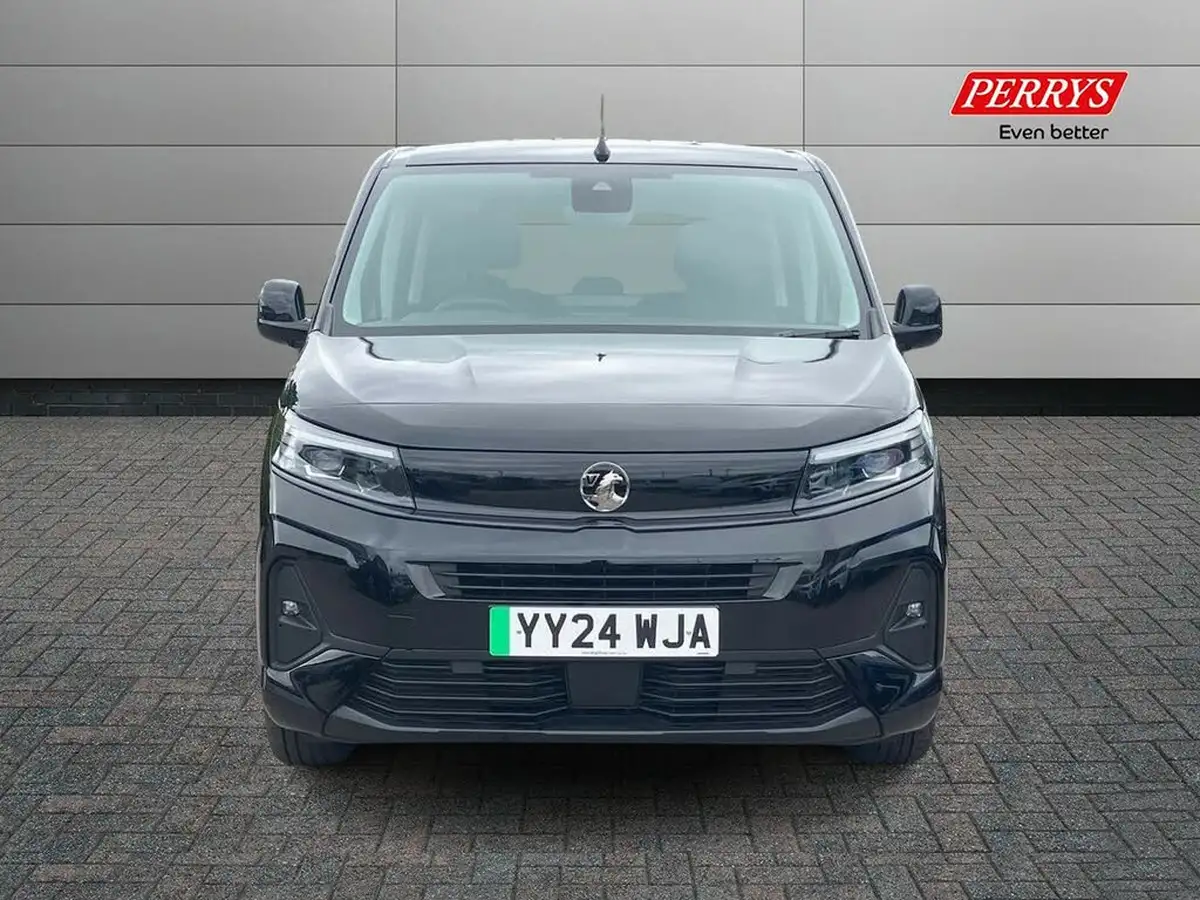 2024-vauxhall-combo-life-e-design-xl-big-3