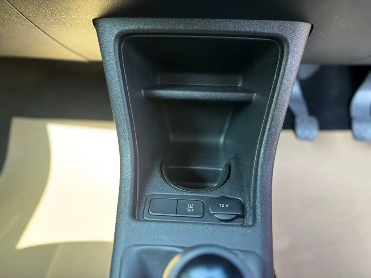 2014-seat-mii-10-i-tech-5d-big-28