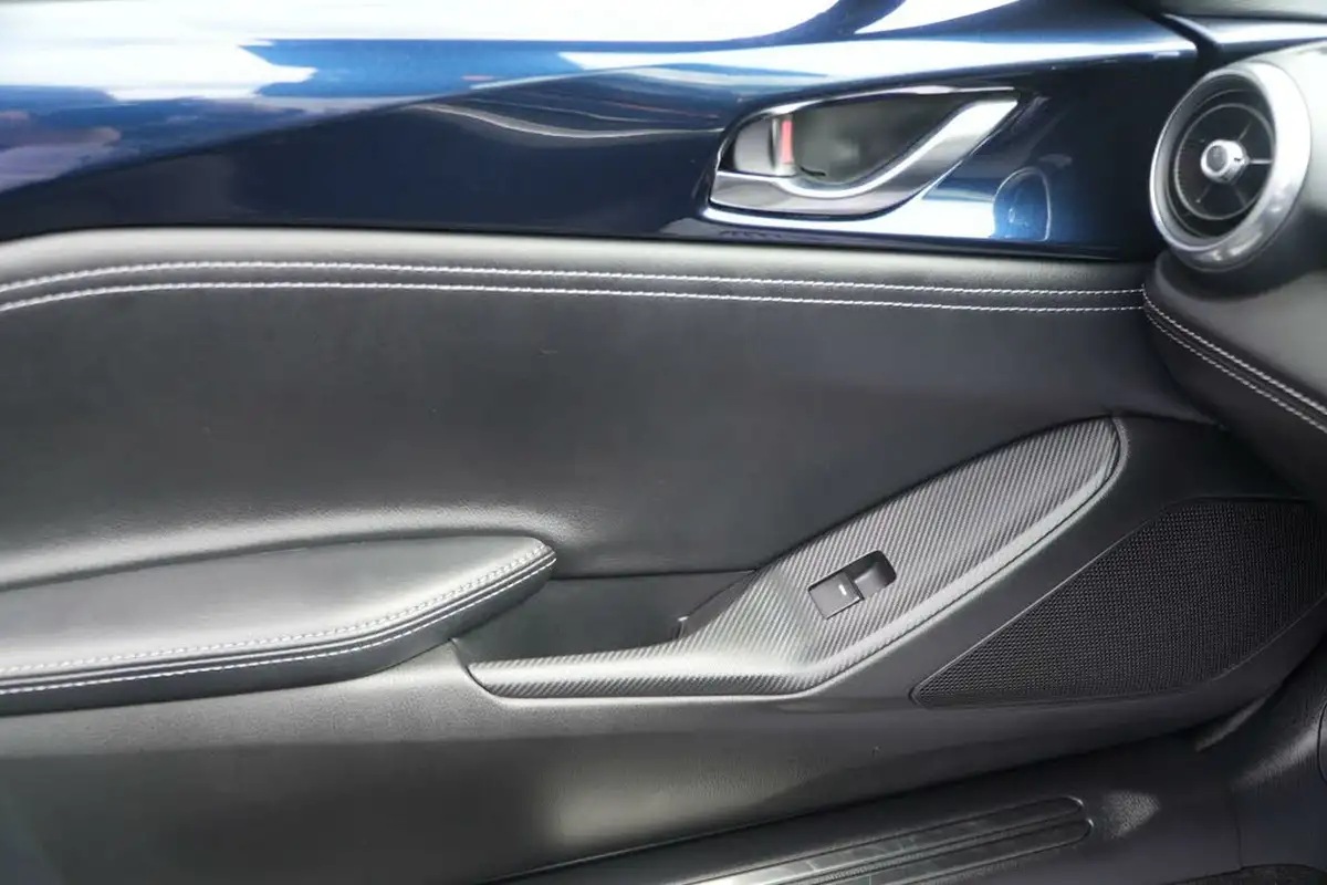 2024-mazda-mx-5-15-exclusive-line-roadster-big-24