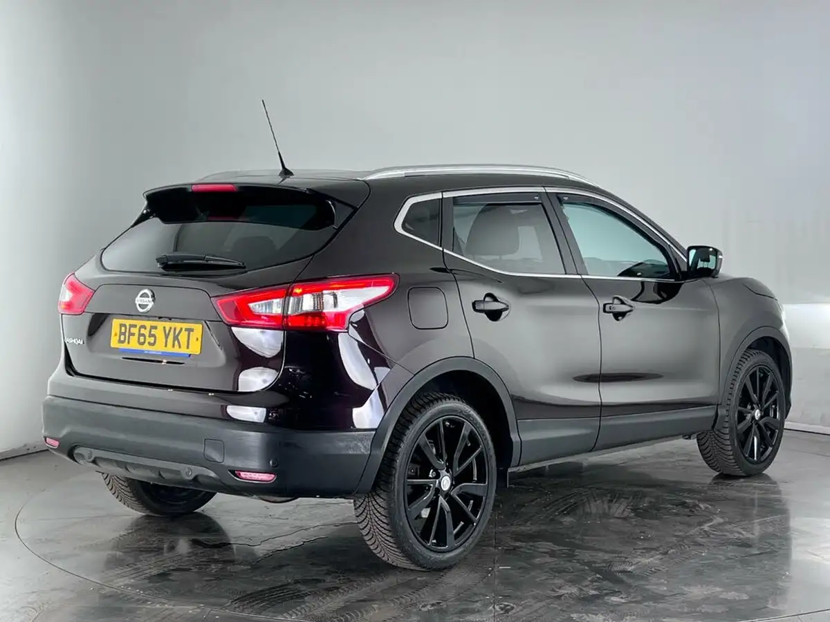 2015-nissan-qashqai-16dci-tekna-xtronic-cvt-big-5