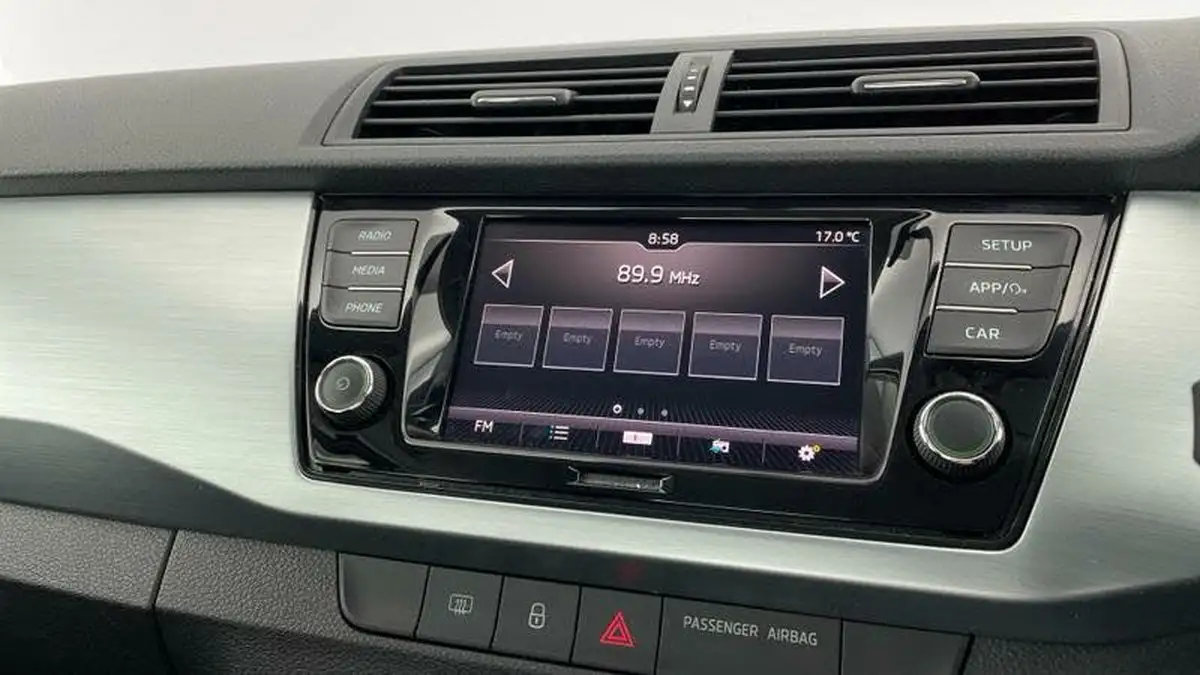 2019-skoda-fabia-10-tsi-colour-edition-big-14