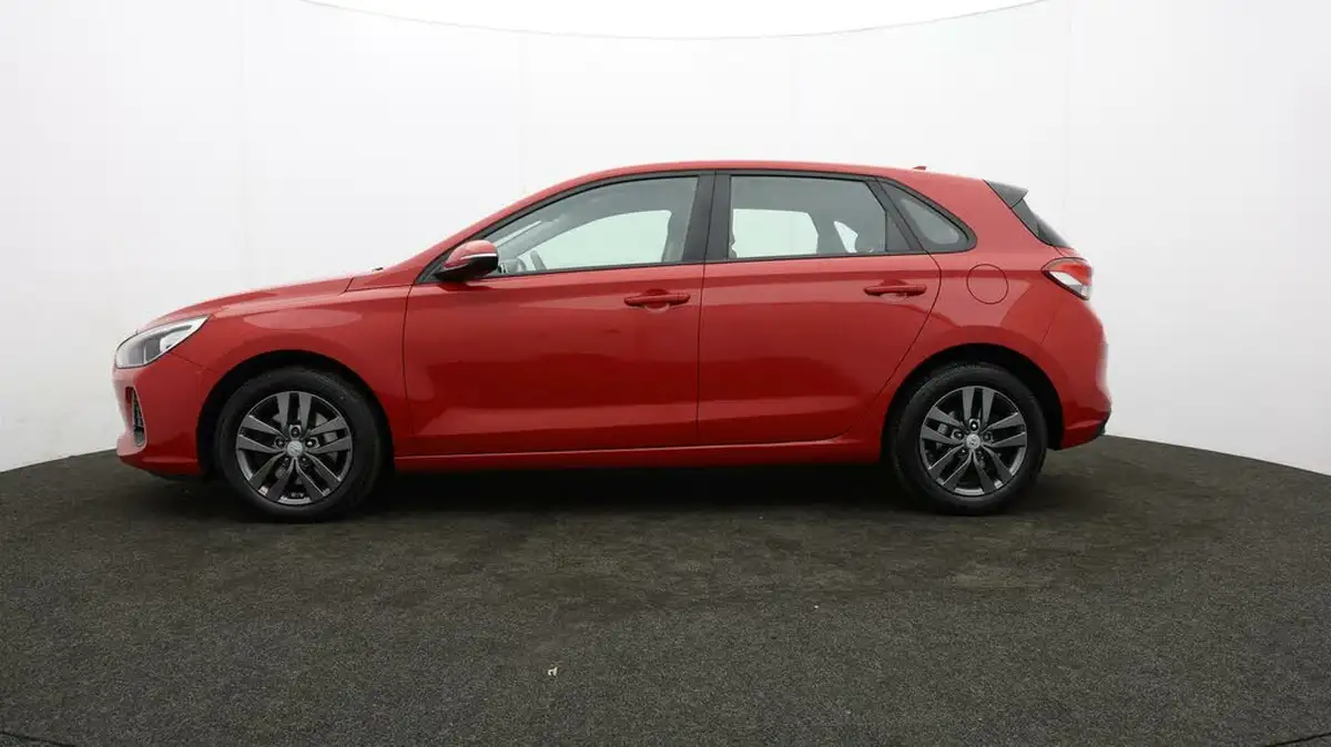 2018-hyundai-i30-16crdi-se-nav-109ps-blue-drive-isg-hatchback-1582cc-dct-big-59