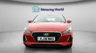 2018-hyundai-i30-16crdi-se-nav-109ps-blue-drive-isg-hatchback-1582cc-dct-small-1
