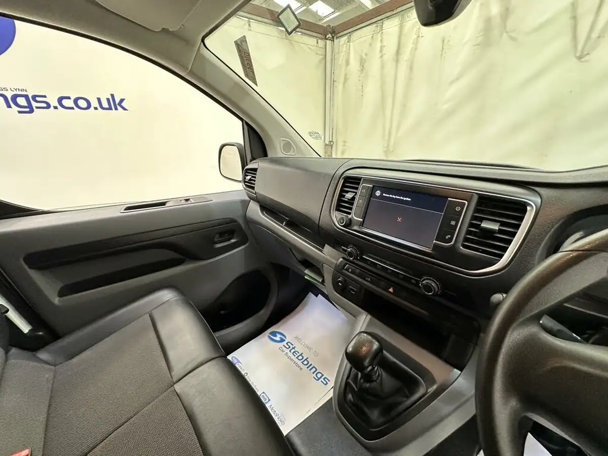 2021-vauxhall-vivaro-15td-2700-l1h1-sportive-120pseu6d-big-17