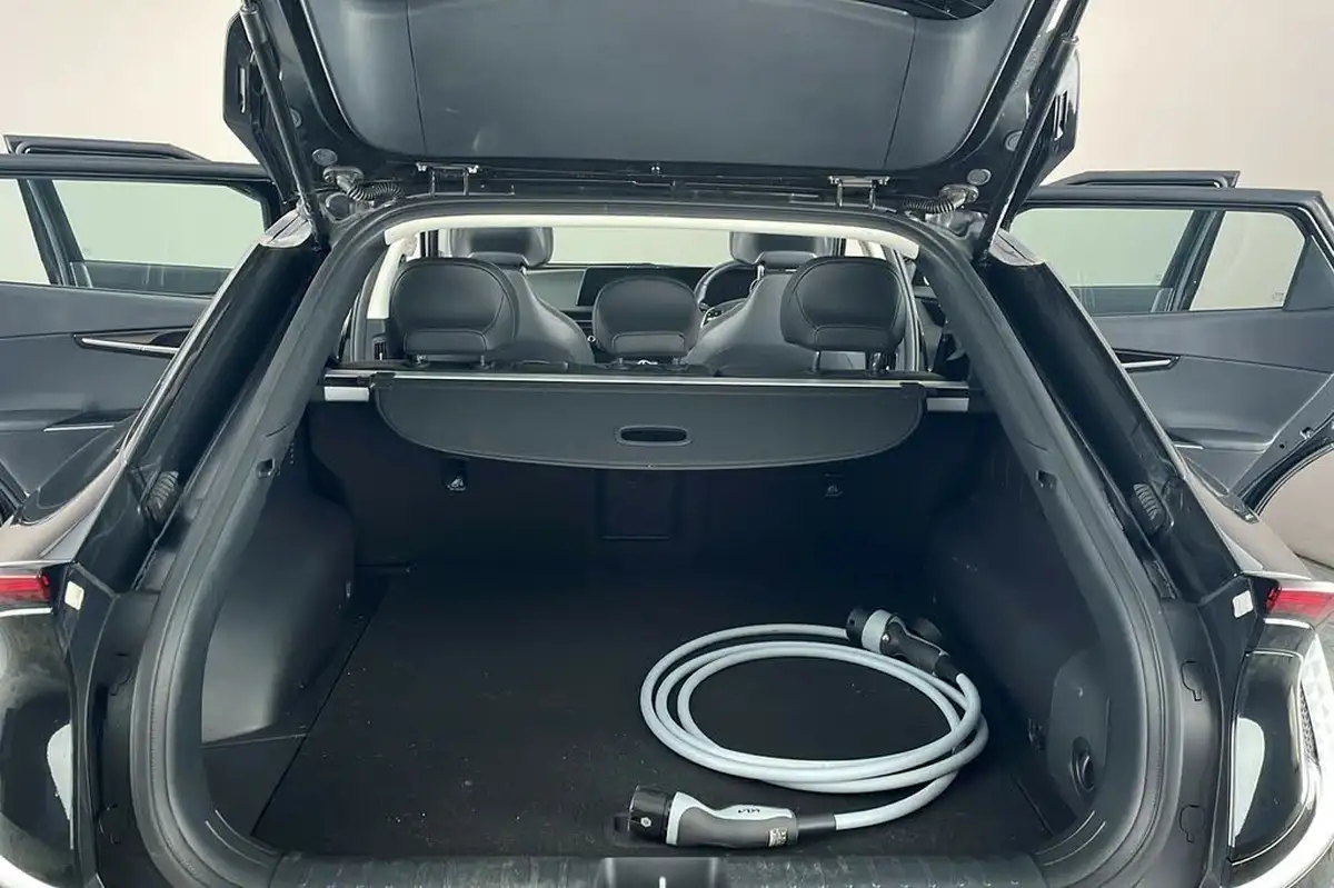 2023-kia-ev6-e-air-big-11