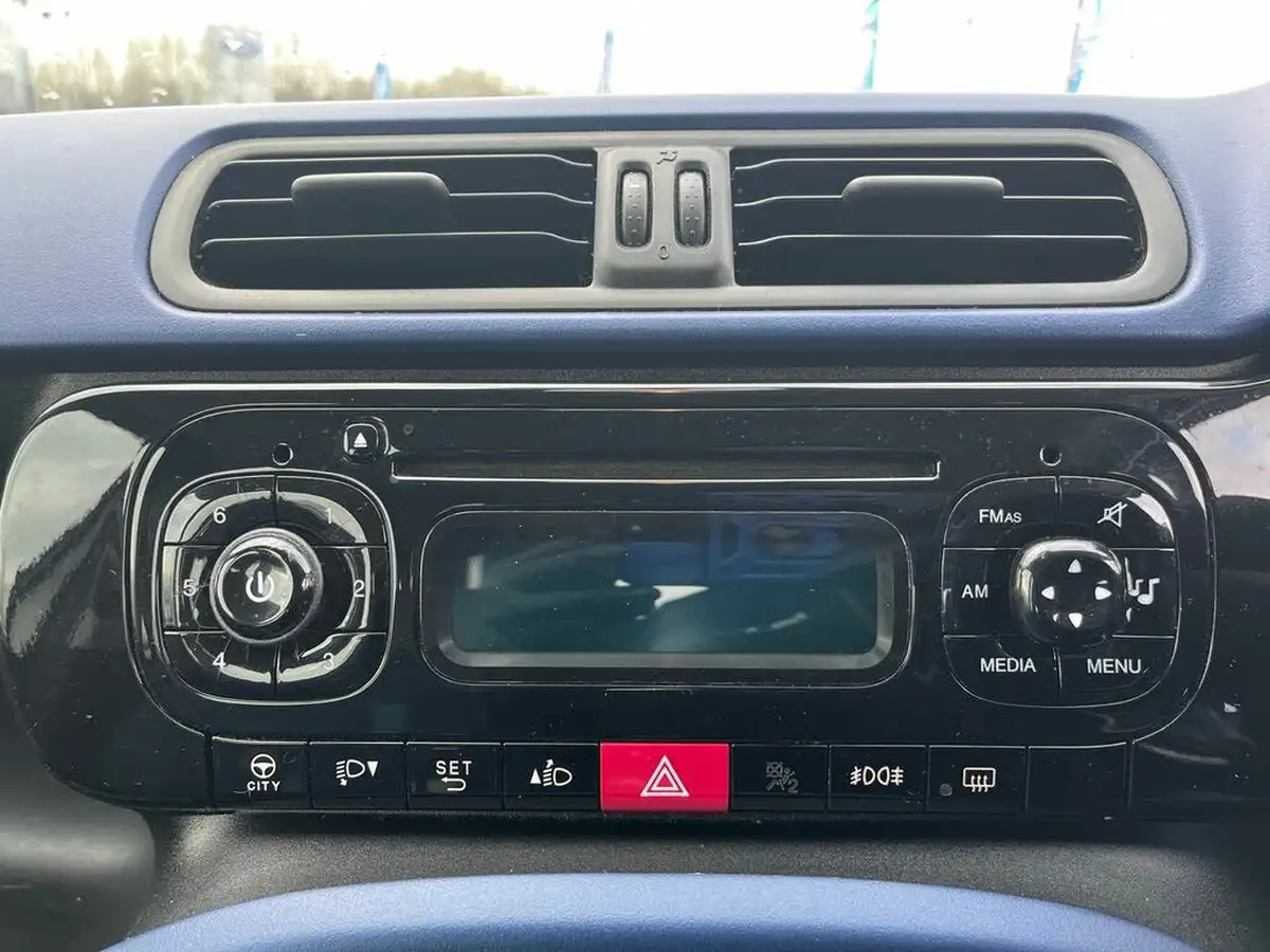 2014-fiat-panda-12-lounge-big-18