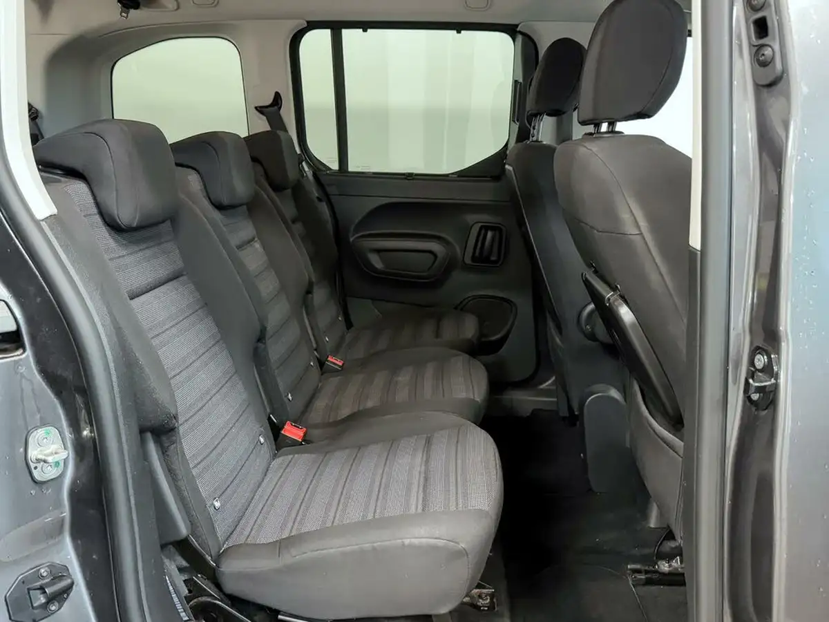 2020-vauxhall-combo-life-12i-elite-big-27