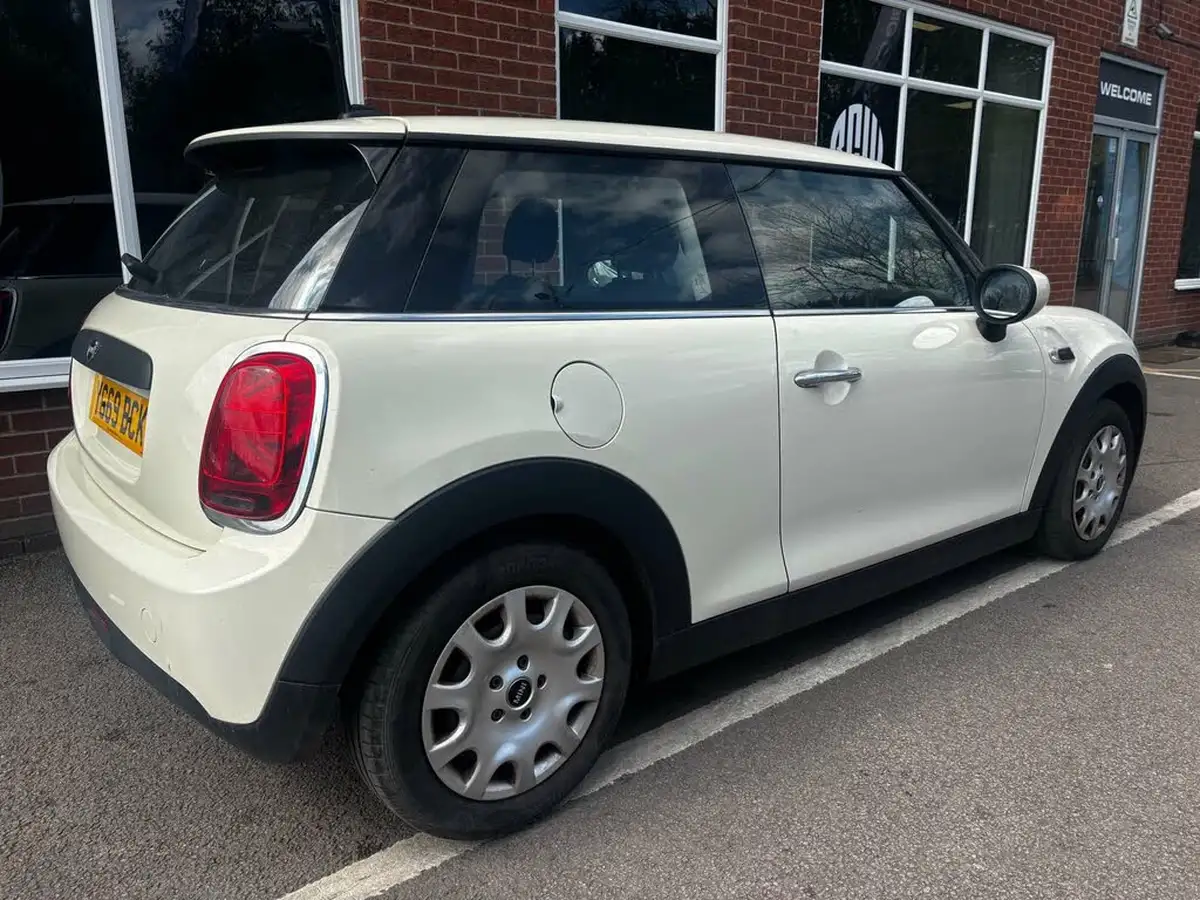 2019-mini-cooper-15-one-classic-101bhp-3d-big-5