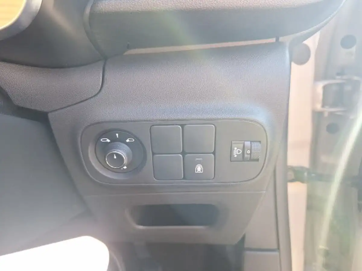 2022-citroen-c3-12-puretech-shine-plus-110ps-ss-eat6-big-16