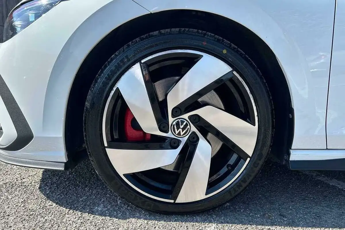 2021-volkswagen-golf-20-tsi-gti-dsg-big-4