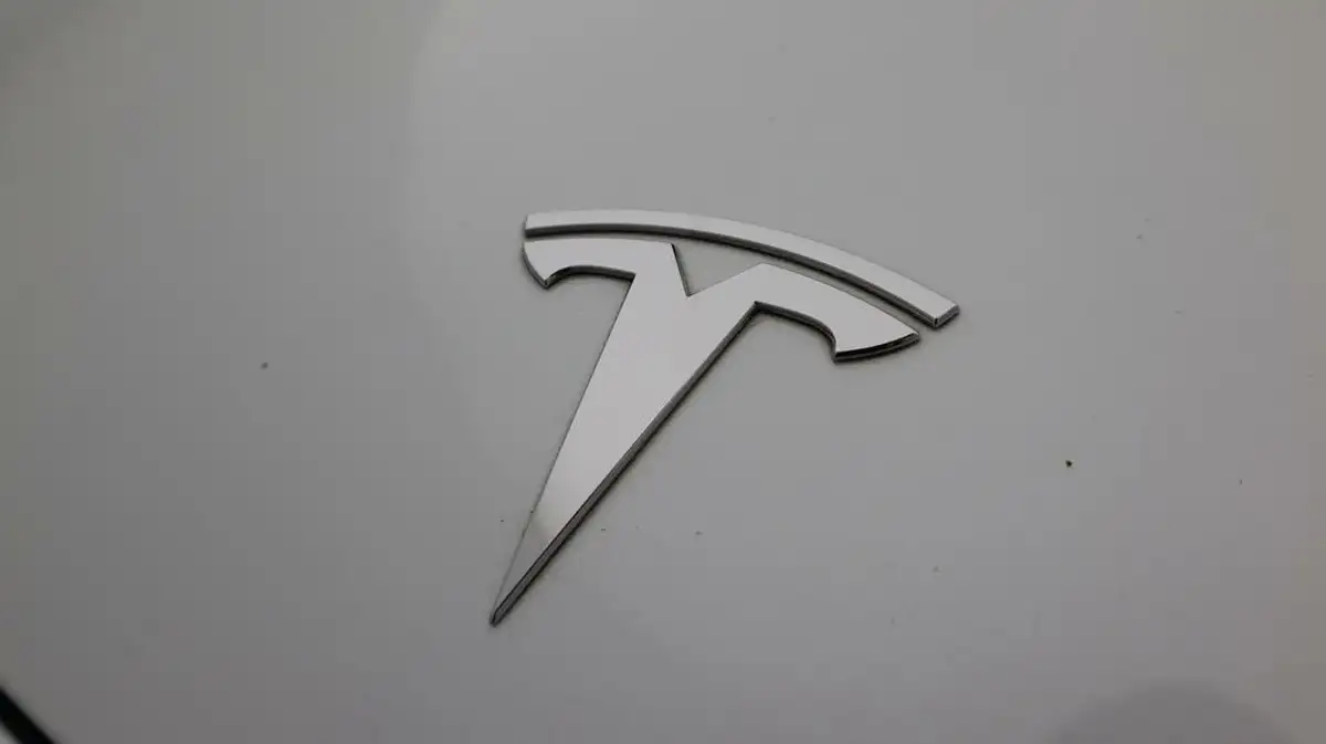 2022-tesla-model-y-e-rwd-big-20