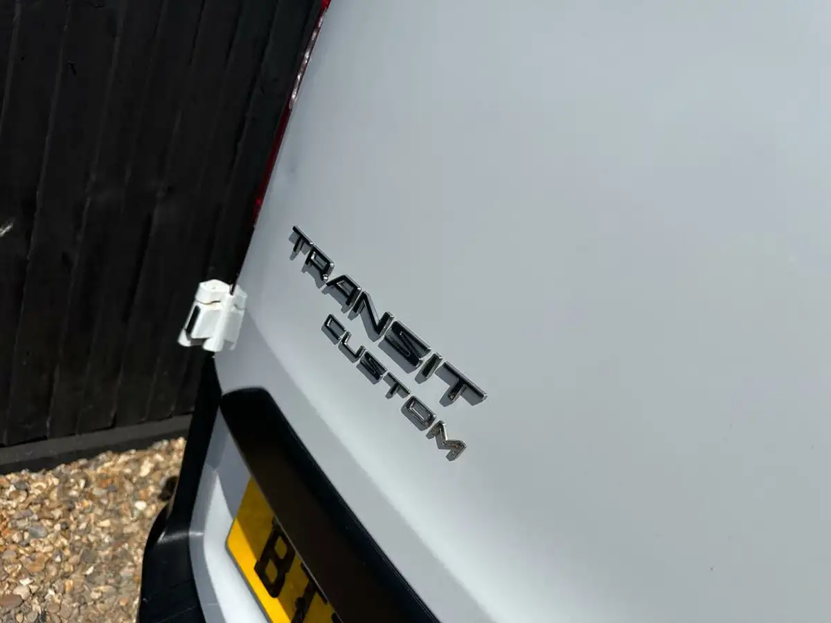 2021-ford-transit-custom-20tdci-300-l1h1-leader-105pseu6dt-panel-van-big-8