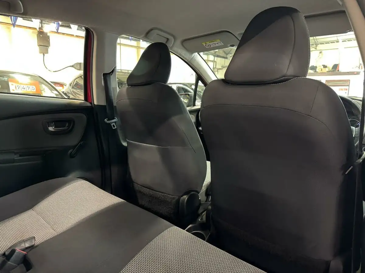 2015-toyota-yaris-15-vvt-i-icon-hybrid-big-21