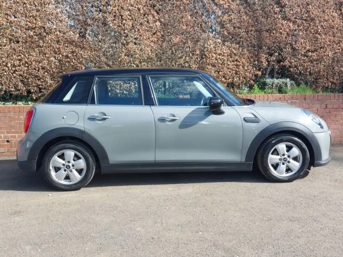 2022-mini-cooper-15-cooper-classic-hatchback-5d-big-11