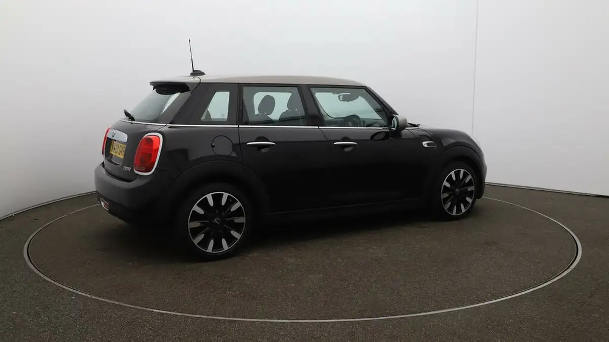 2020-mini-cooper-15-cooper-exclusive-hatchback-5d-big-42