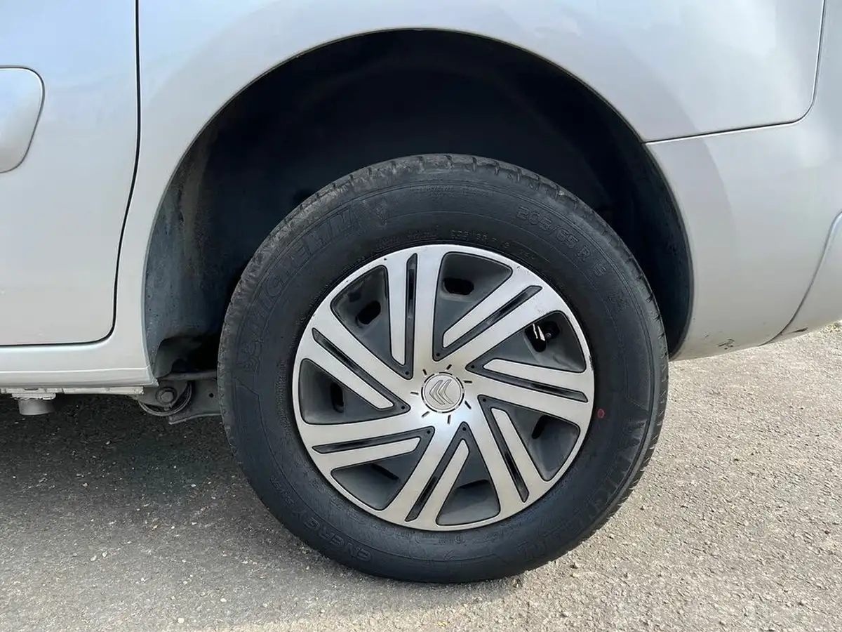 2018-citroen-berlingo-16bluehdi-multispace-feel-102ps-ss-etg6-big-16