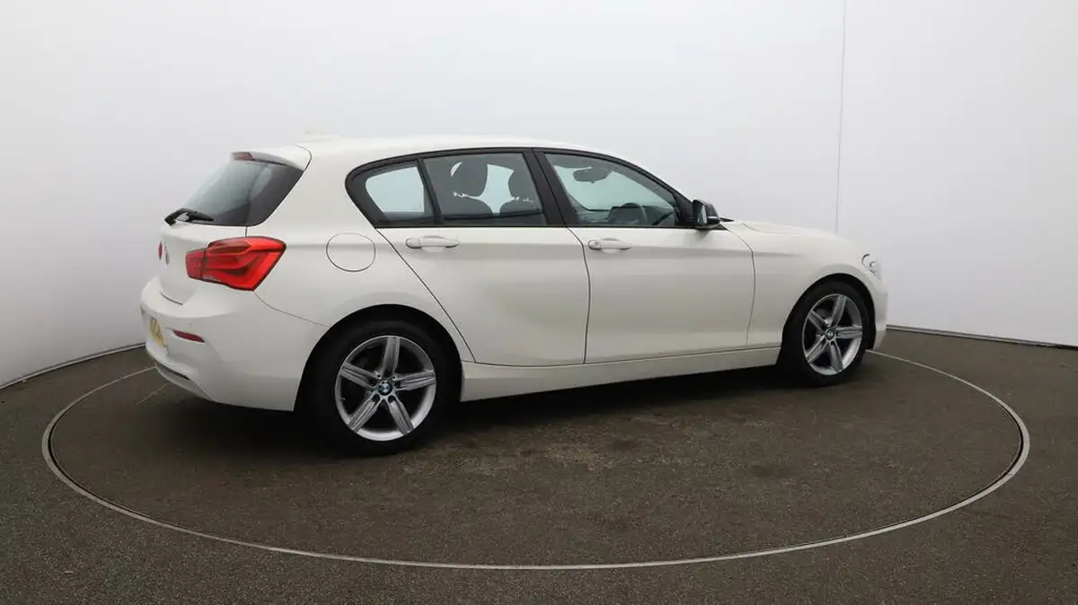 2019-bmw-1-series-15-118i-sport-138bhp-5d-big-42