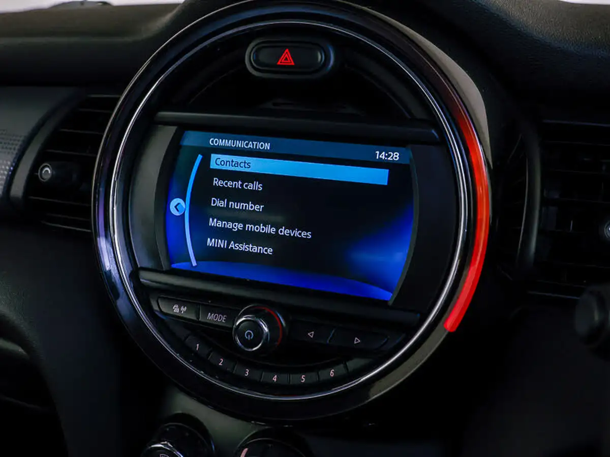 2019-mini-cooper-15-cooper-classic-hatchback-3d-big-16