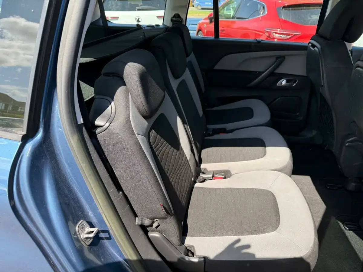 2014-citroen-grand-c4-picasso-16e-hdi-exclusive-big-17