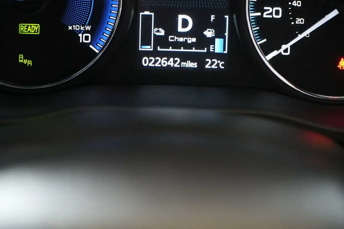 2021-mitsubishi-outlander-24-dynamic-phev-big-42