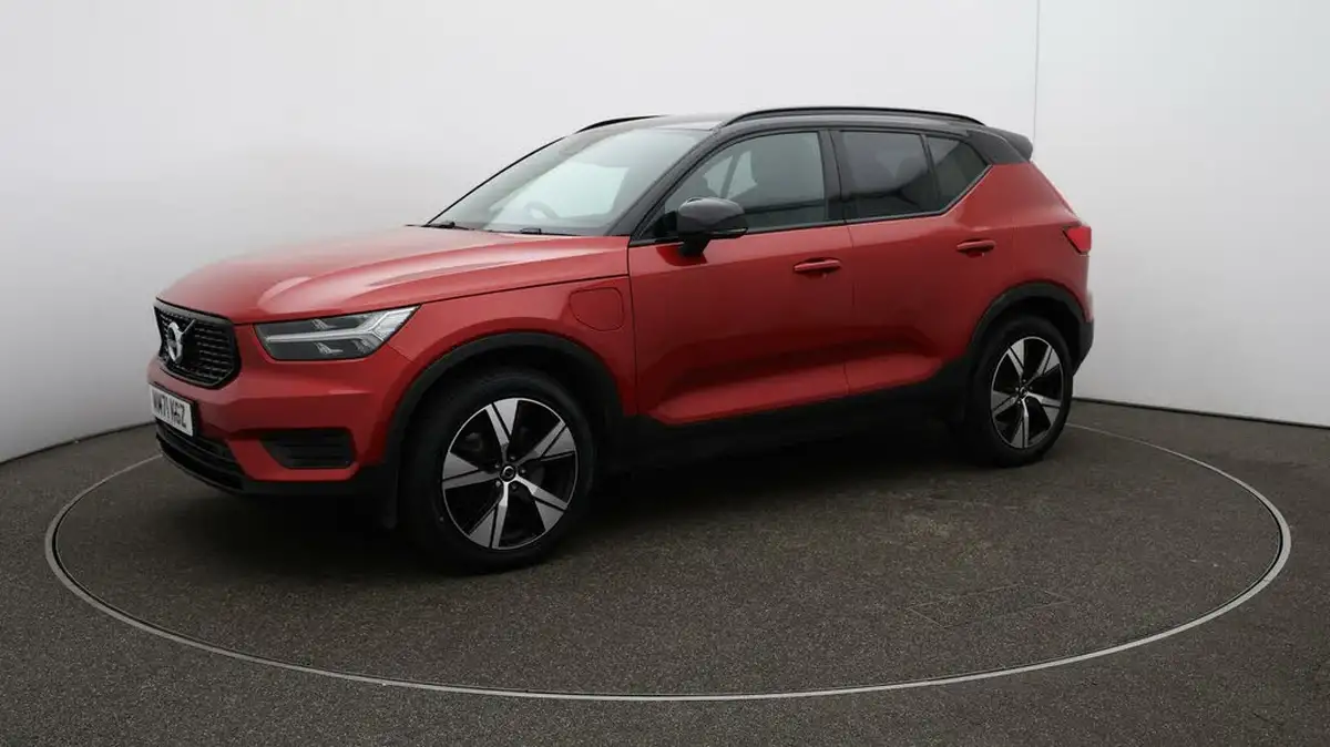 2022-volvo-xc40-15-t4-r-design-big-58