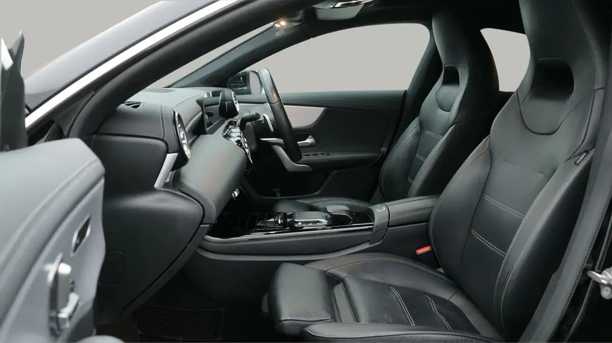 2020-mercedes-benz-cla-13-cla-180-amg-line-premium-plus-coupe-4d-big-14
