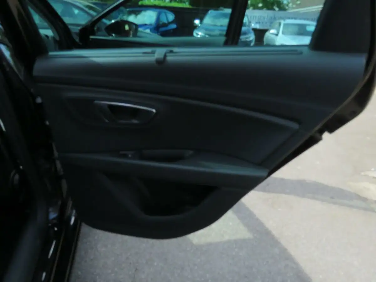 2019-seat-leon-20-tsi-xcellence-lux-estate-big-44