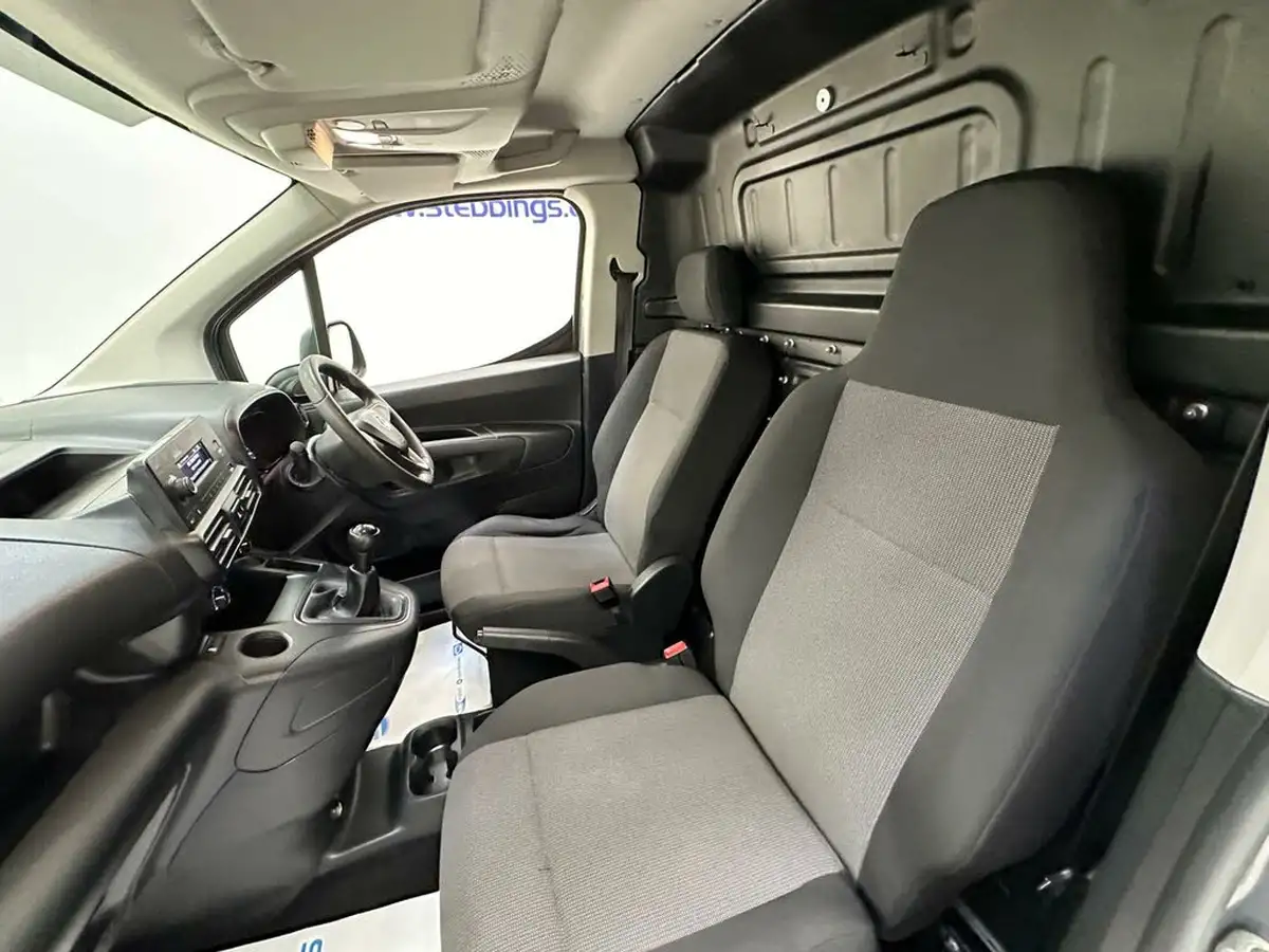 2019-vauxhall-combo-16cdti-edition-2000-100pseu6-big-18