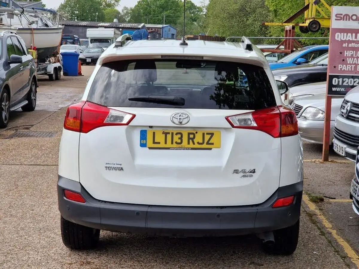 2013-toyota-rav4-22td-invincible-22d-cat-auto-big-4