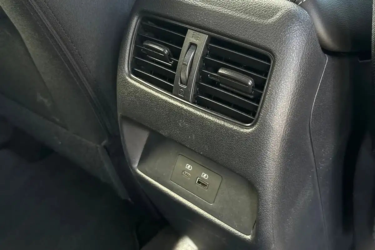 2022-nissan-qashqai-13-dig-t-n-connecta-140ps-big-35