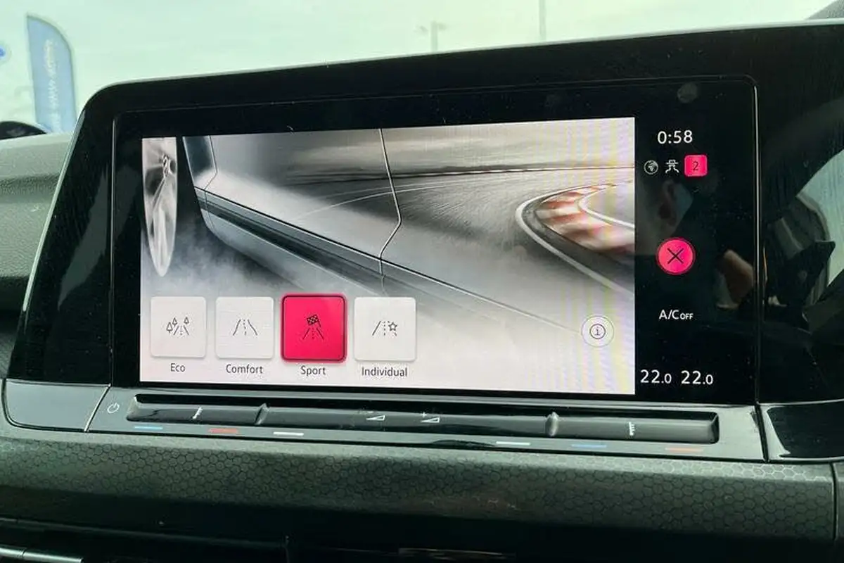 2021-volkswagen-golf-20tdi-gtd-big-29